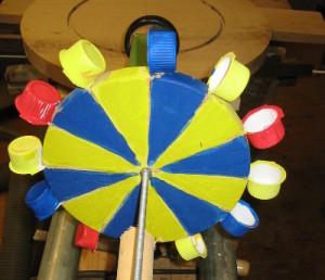 Prototype Wasserrad mit Kaffesahnebechern